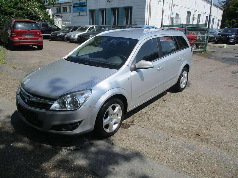 Gebraucht Opel Astra Cosmo 116 PS (85 kW) 2008 Silber Kombi