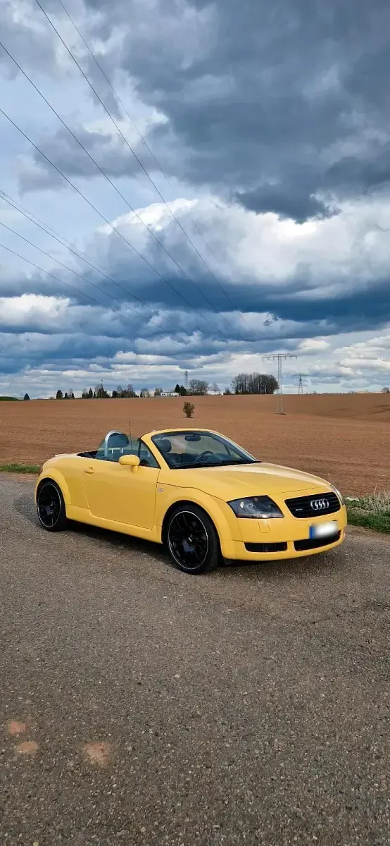 Second-hand Audi TT S-Line 224 CP (164 kW) 2001 Galben Coupe