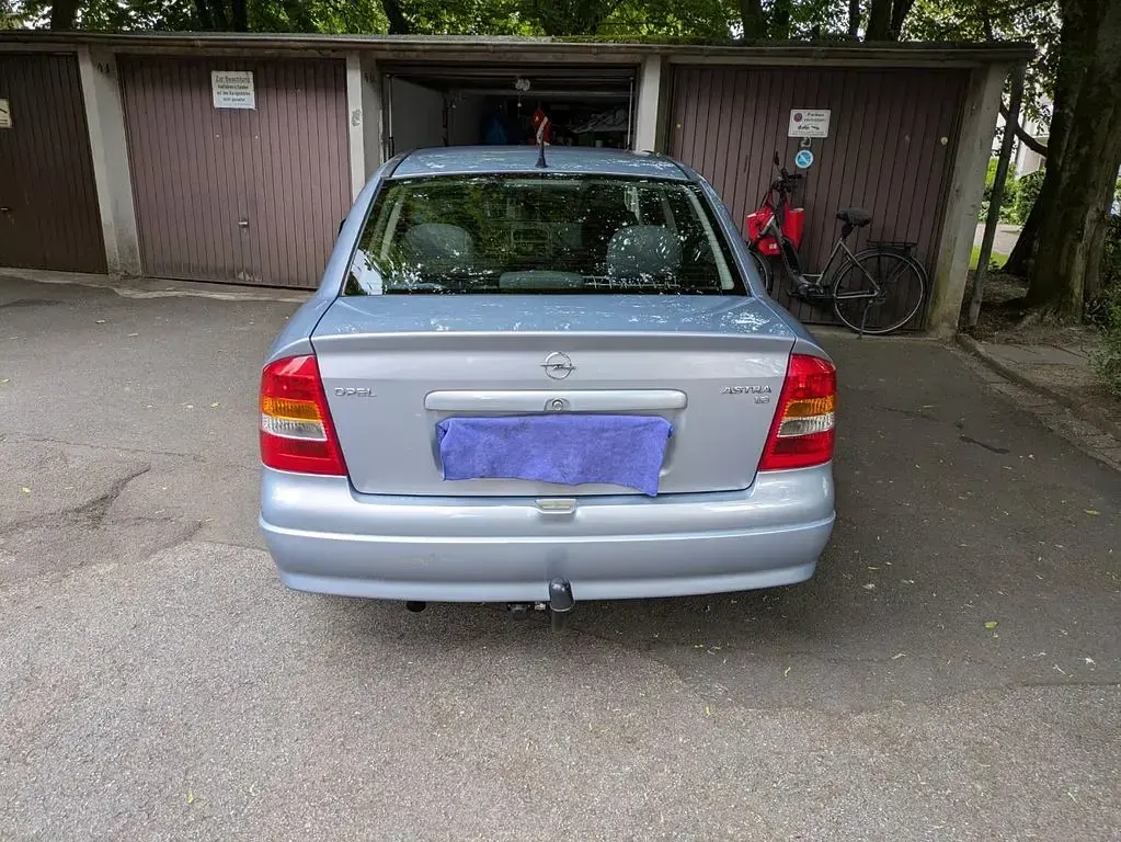 Gebraucht Opel Astra Selection 84 PS (61 kW) 2001 Silber Limousine