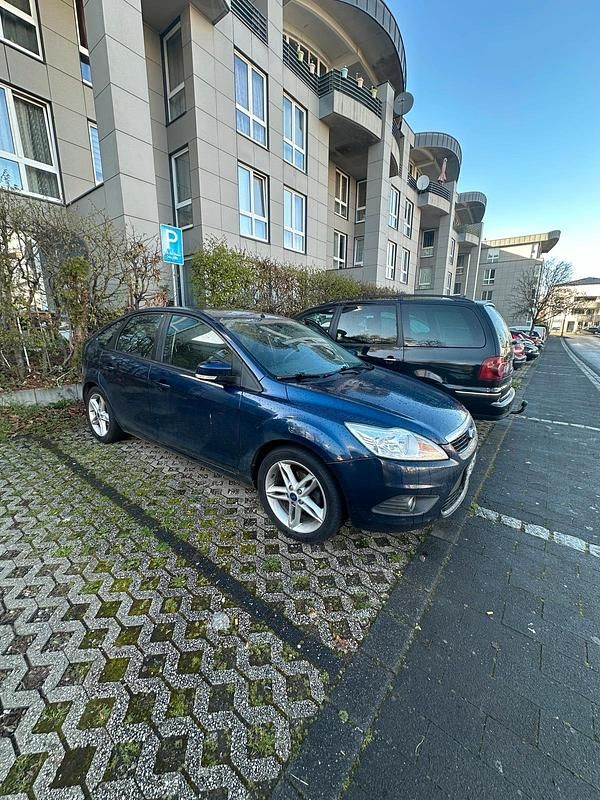 Gebraucht Ford Focus 130 PS (95 kW) 2011 Blau Limousine