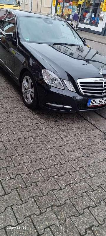 Gebraucht Mercedes E220 Avantgarde 170 PS (125 kW) 2012 Limousine