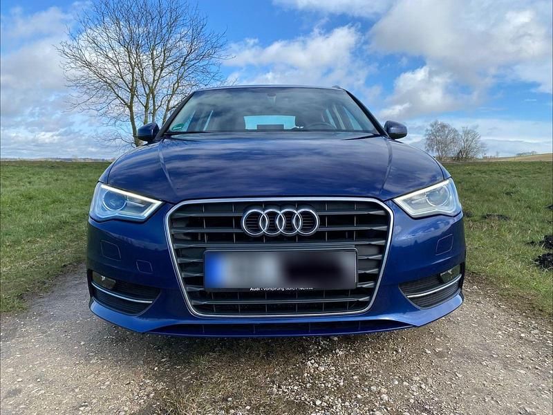 Gebraucht Audi A3 Ambition 125 PS (91 kW) 2015 Blau Limousine