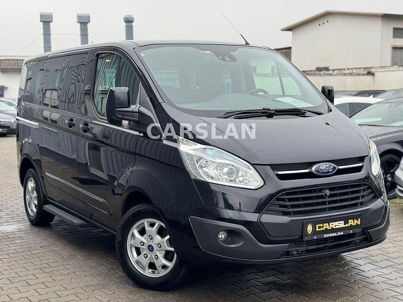 Schwarz Gebraucht 2015 Ford Transit Custom Titanium Van / Kleinbus | 19.498 € (Teuer) - Bild 1/4