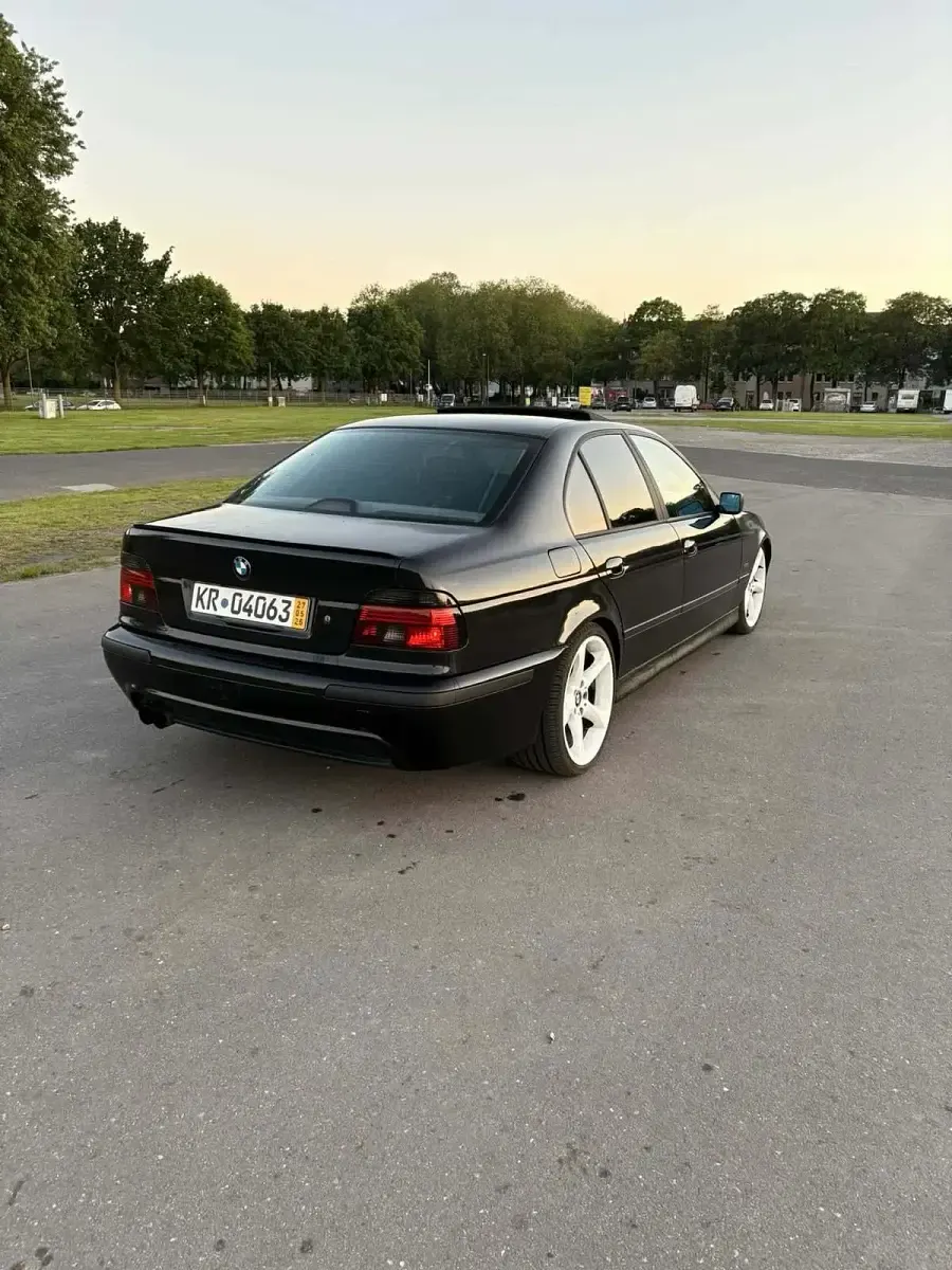 Gebraucht BMW 530 193 PS (141 kW) 2000 Schwarz Limousine