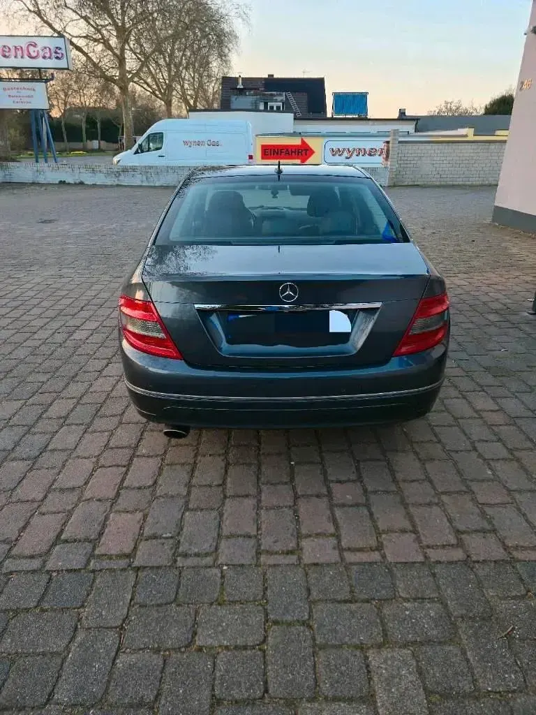 Gebraucht Mercedes C200 184 PS (135 kW) 2008 Grau Limousine