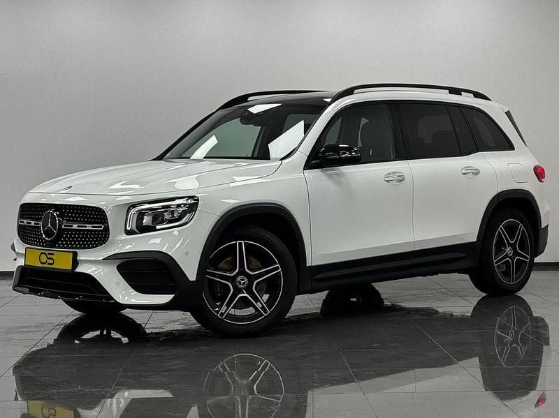 Weiß Gebraucht 2020 Mercedes GLB250 AMG line SUV | 33.900 € (Fairer Preis) - Bild 1/4