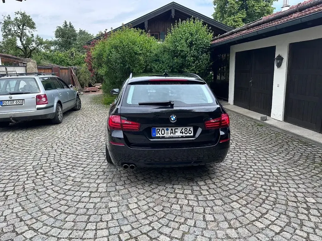 Gebraucht BMW 520 190 PS (139 kW) 2015 Schwarz Kombi