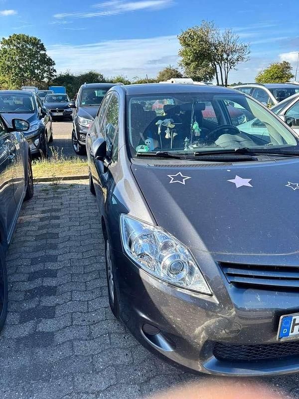 Gebraucht 2013 Toyota Auris Edition Limousine | 5.500 € (Superpreis) - Bild 1/4