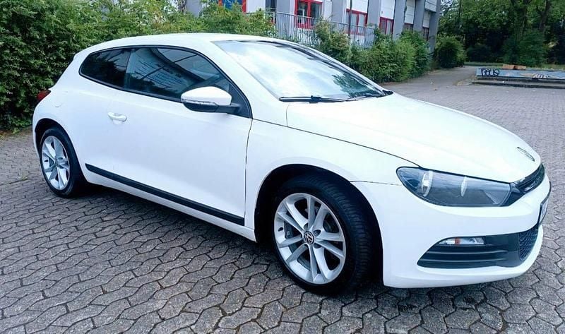 Weiß Gebraucht 2012 VW Scirocco Coupé | 6.700 € (Guter Preis) - Bild 1/4