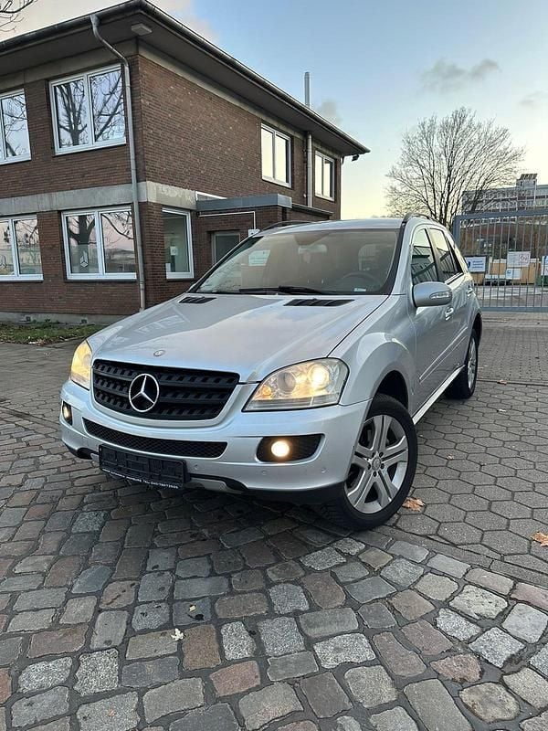 Gebraucht Mercedes ML280 210 PS (154 kW) 2007 Silber SUV