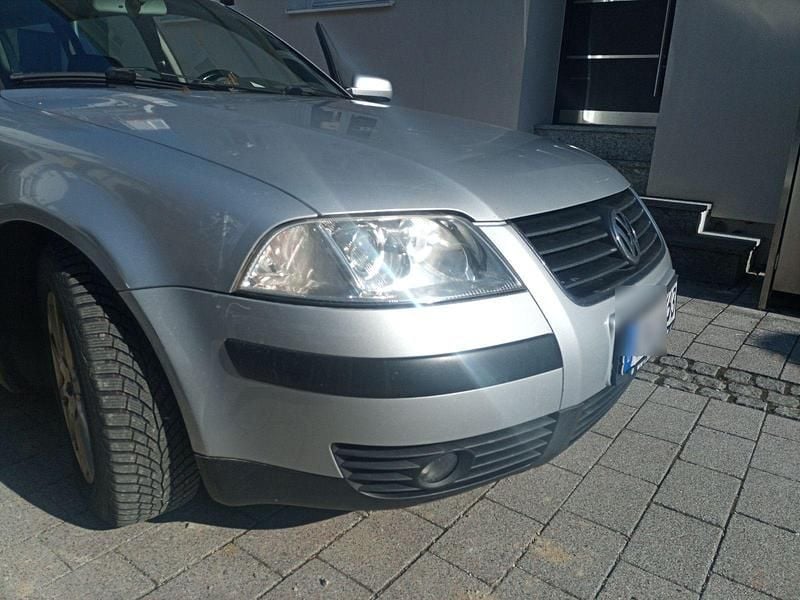 Gebraucht VW Passat 131 PS (96 kW) 2001 Limousine