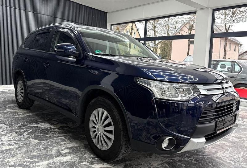 Gebraucht Mitsubishi Outlander Plus 150 PS (110 kW) 2014 Blau SUV