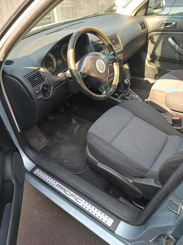 Blau Gebraucht 2003 VW Golf IV Kleinwagen | 650 € (Superpreis) - Bild 1/4