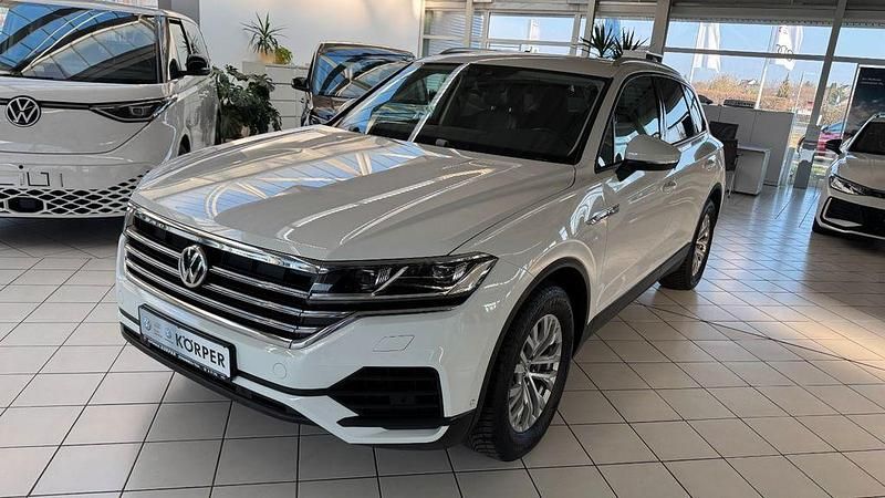 Gebraucht VW Touareg Basis 231 PS (169 kW) 2019 Weiß SUV