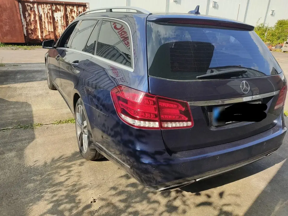 Gebraucht Mercedes E350 Elegance 258 PS (189 kW) 2014 Blau Kombi