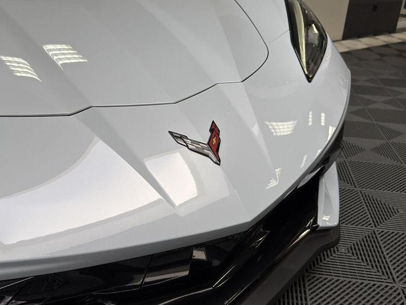 Neu Corvette C8 481 PS (353 kW) 2025 Grau Coupé