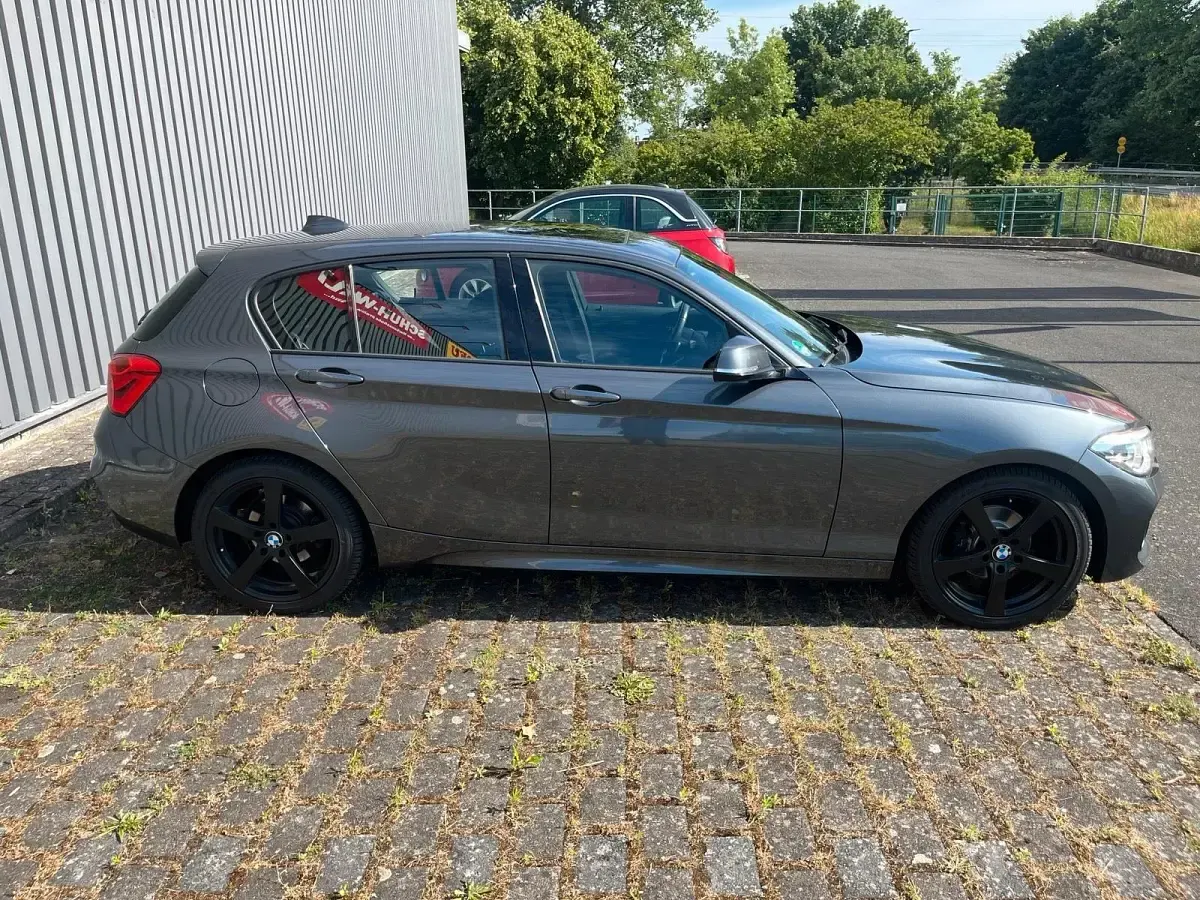 Gebraucht BMW 118 M Sport 140 PS (102 kW) 2015 Grau Kleinwagen