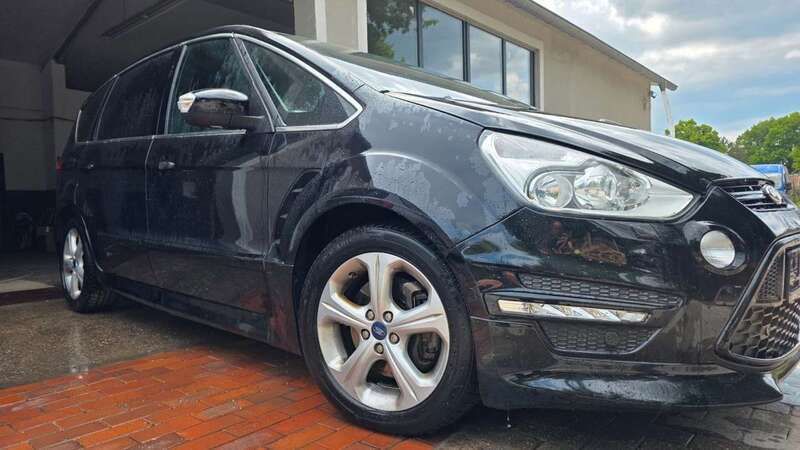 Usado Ford S-MAX Titanium S 239 HP (175 kW) 2011 Preto Monovolume