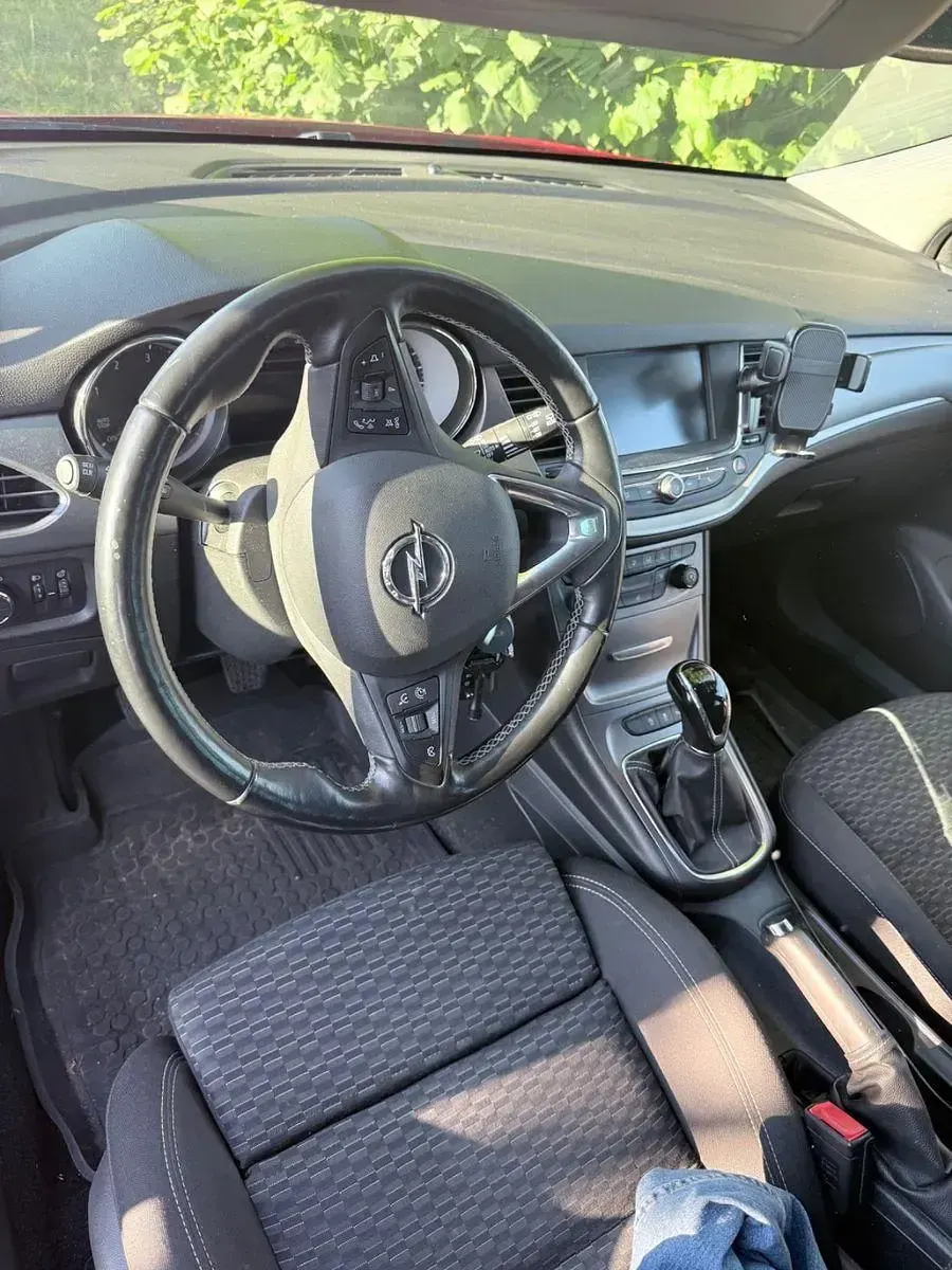 Gebraucht Opel Astra Innovation 110 PS (80 kW) 2019 Rot Kombi