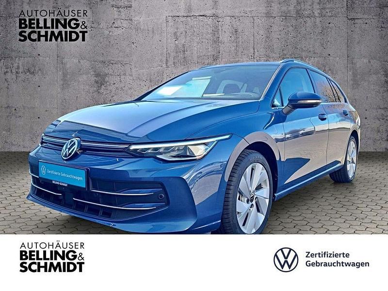 Gebraucht VW Golf VIII Style 150 PS (110 kW) 2024 Anemonenblau (metallic) Kombi