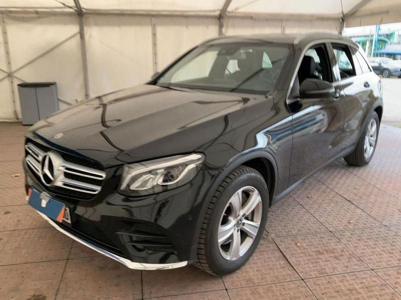 Schwarz Gebraucht 2018 Mercedes GLC250 AMG line SUV | 32.950 € (Fairer Preis) - Bild 1/4