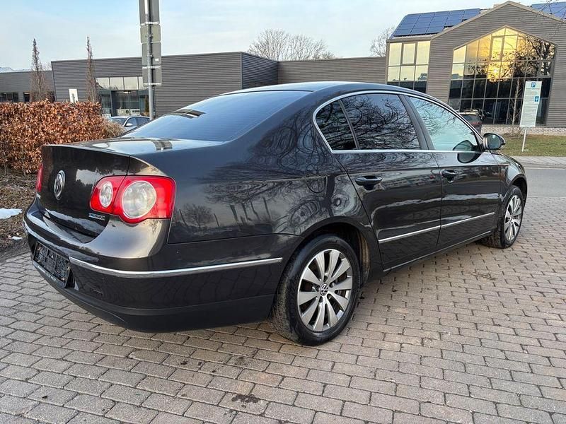 Gebraucht VW Passat Comfortline 105 PS (77 kW) 2009 Braun Limousine