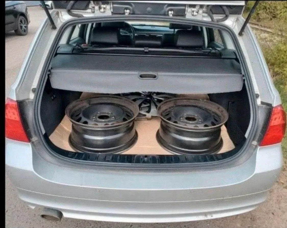 Gebraucht BMW 318 2011 Silber Kombi