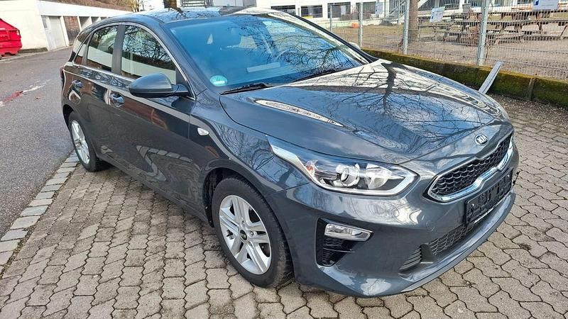 Gebraucht Kia Ceed Vision 140 PS (102 kW) 2021 Grau Kleinwagen