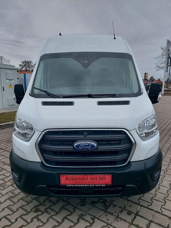 Gebraucht Ford Transit Trend 131 PS (96 kW) 2021 Weiß Van / Kleinbus