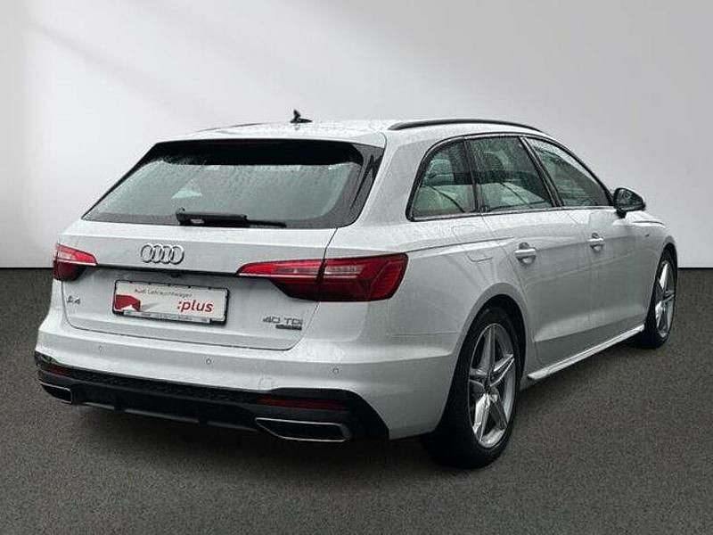 Gebraucht Audi A4 S-Line 204 PS (150 kW) 2023 Gletscherweiß metallic Kombi