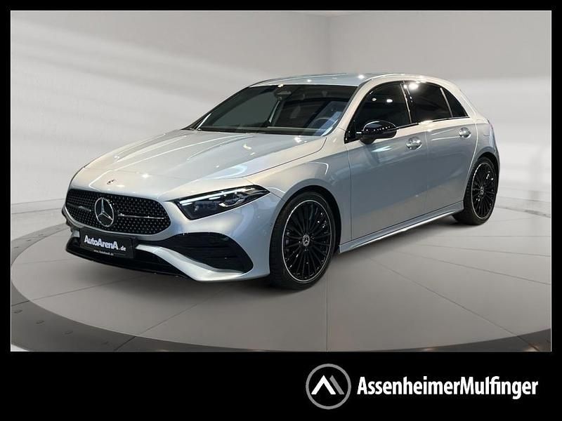 Silber Gebraucht 2024 Mercedes A200 AMG Limousine | 34.855 € (Etwas zu teuer) - Bild 1/4