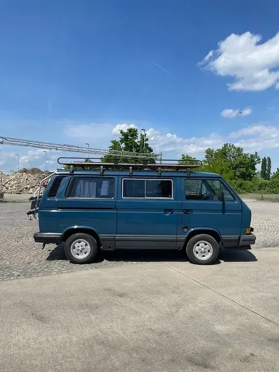 Używany VW Multivan 95 KM (69 kW) 1988 Niebieski Minivan