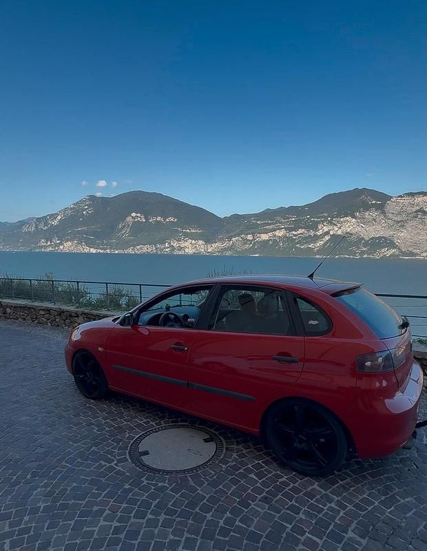 Rot Gebraucht 2008 Seat Ibiza Kleinwagen | 2.850 € (Teuer) - Bild 1/3