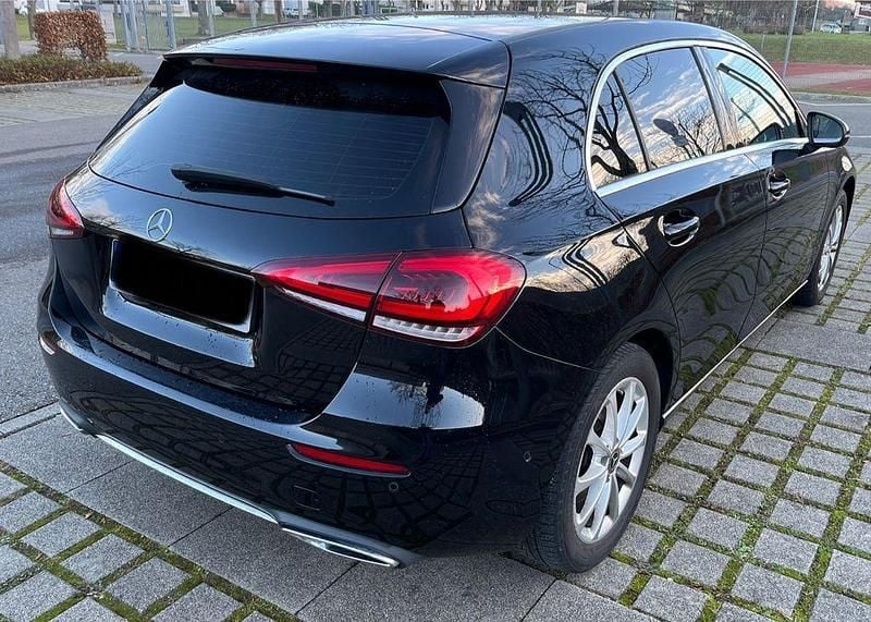 Gebraucht Mercedes A250 224 PS (164 kW) 2018 Schwarz Limousine