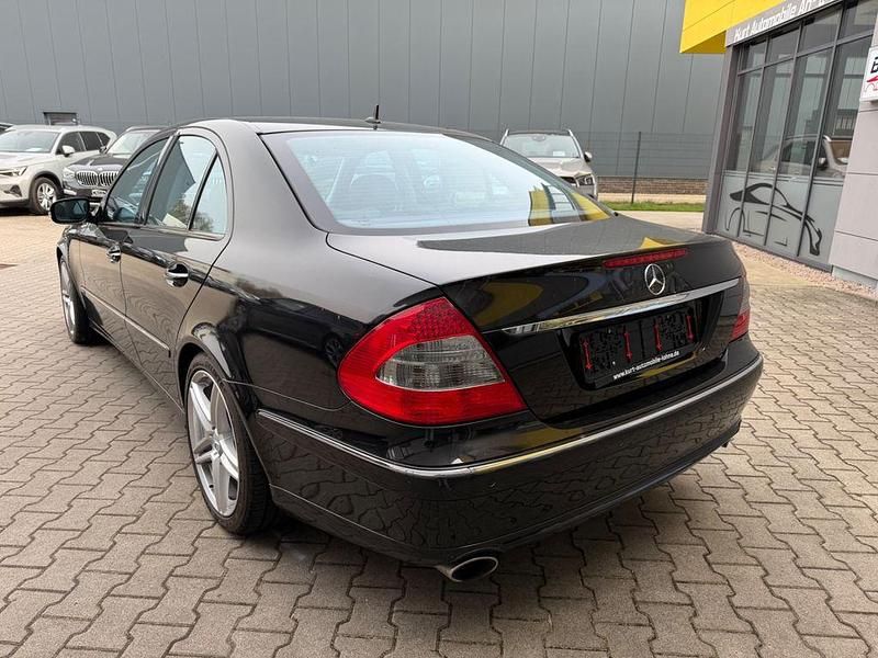 Gebraucht Mercedes E320 Avantgarde 224 PS (164 kW) 2006 Schwarz Limousine