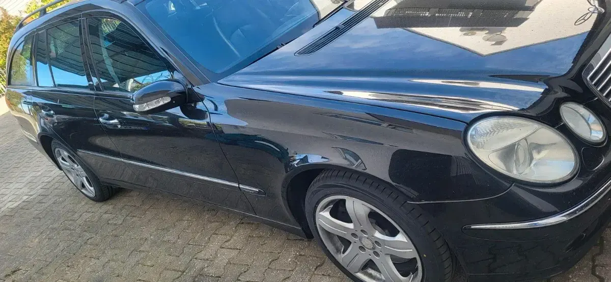 Gebraucht Mercedes E500 Elegance 306 PS (225 kW) 2004 Schwarz Limousine