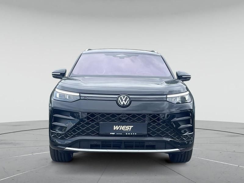 Grenadillschwarz metallic Neu 2025 VW Tayron R-line SUV | 58.151 € (Superpreis) - Bild 1/4