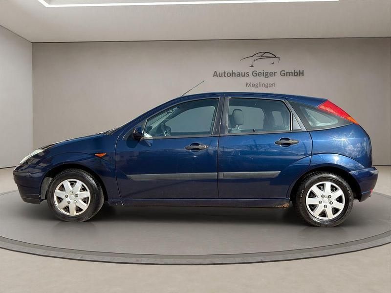 Usata Ford Focus 116 CV (85 kW) 2002 Blu Berlina