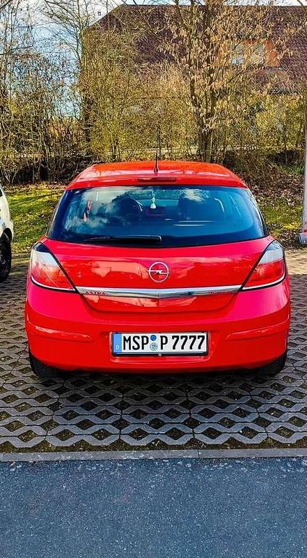 Gebraucht Opel Astra 105 PS (77 kW) 2005 Limousine