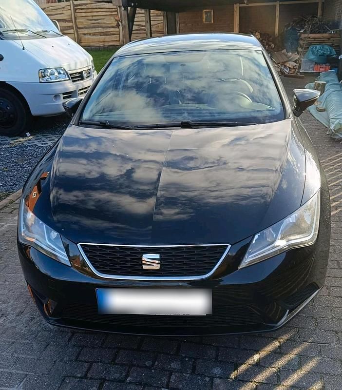 Second-hand Seat Leon 105 CP (77 kW) 2014 Negru Berlinǎ