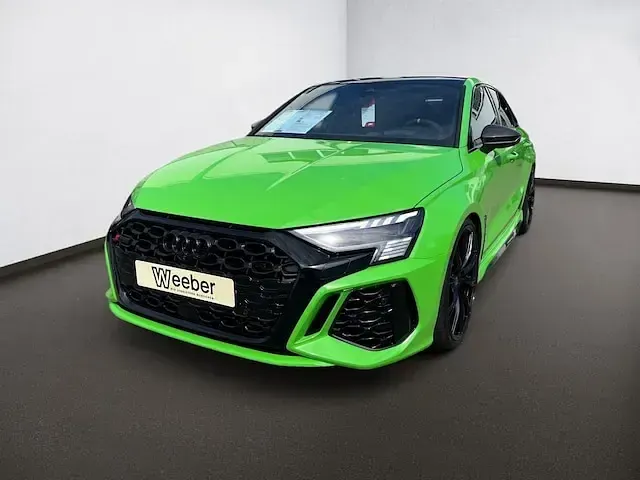Gebraucht Audi RS3 Sportback Ambiente 400 PS (294 kW) 2024 Kyalamigrün Kleinwagen