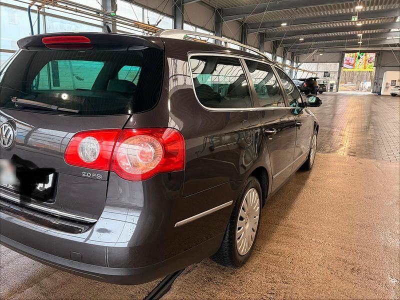 Gebraucht VW Passat 150 PS (110 kW) 2006 Braun Kombi