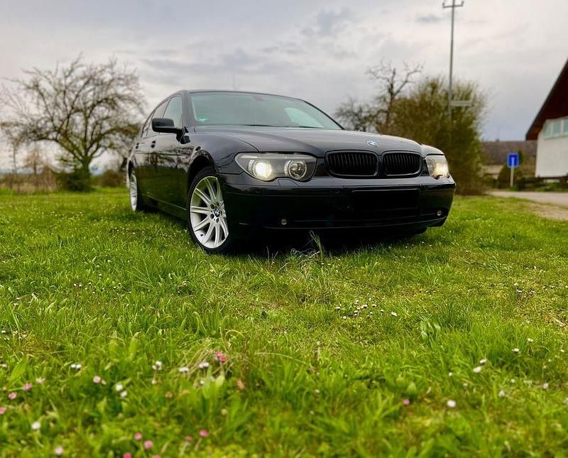 Schwarz Gebraucht 2004 BMW 745 Limousine | 3.199 € (Fairer Preis) - Bild 1/4