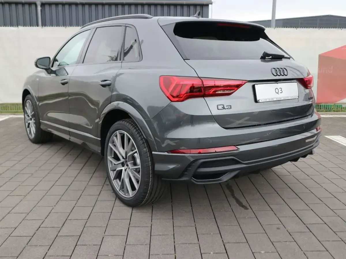 Gebraucht Audi Q3 S-Line 193 PS (141 kW) 2025 Daytonagrau perleffekt SUV