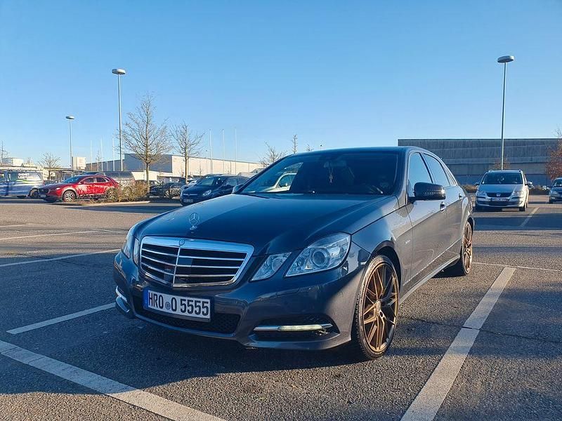 Gebraucht Mercedes E350 265 PS (194 kW) 2011 Grau Limousine