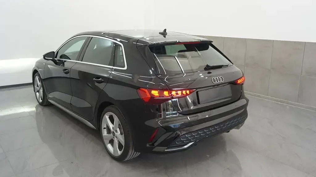 Gebraucht Audi A3 S-Line 150 PS (110 kW) 2025 Schwarz Limousine