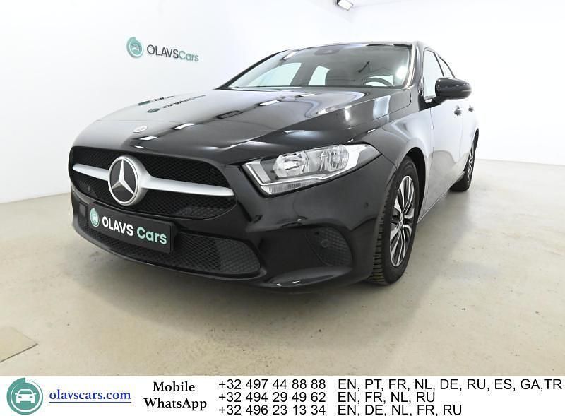 Gebraucht Mercedes A180 116 PS (85 kW) 2021 Schwarz Limousine