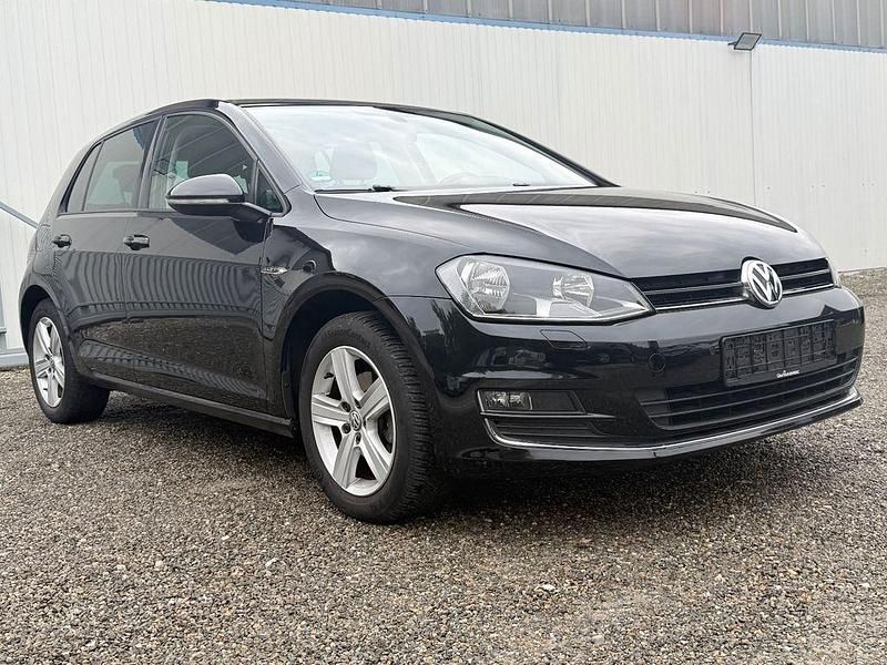 Schwarz Gebraucht 2016 VW Golf VII LOUNGE Limousine | 10.800 € (Guter Preis) - Bild 1/4
