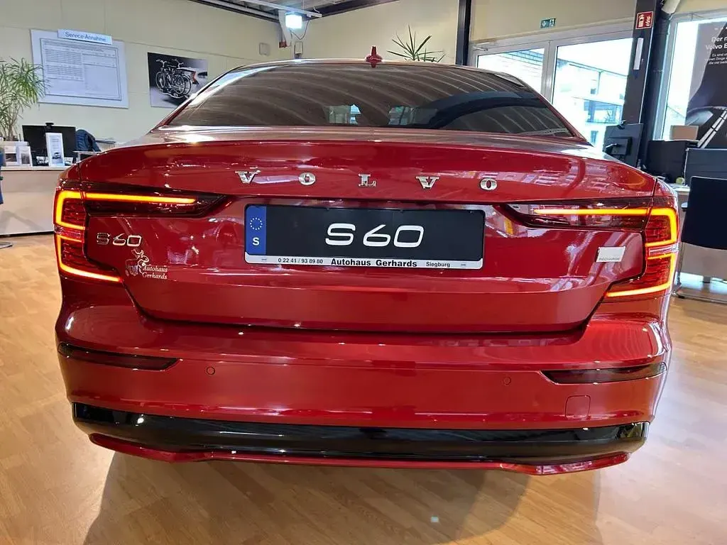 Gebraucht Volvo S60 Ultimate 455 PS (334 kW) 2024 Rot Limousine