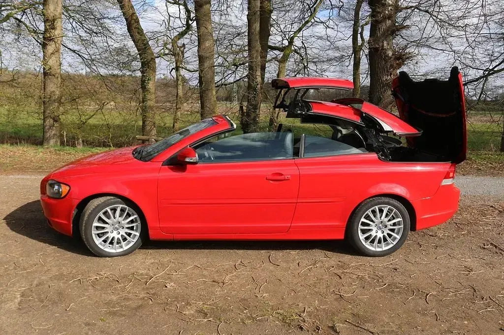 Gebraucht Volvo C70 Kinetic 136 PS (100 kW) 2009 Rot Cabrio